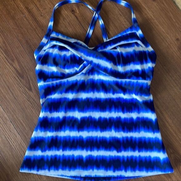 Athleta Del Mar Twister Tankini Size 32 D/DD - Picture 2 of 5